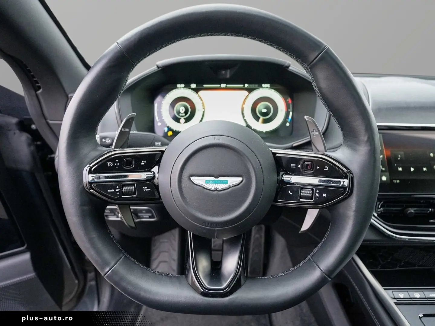 ASTON MARTIN DBX 707 Xenon Grey Onyx Black