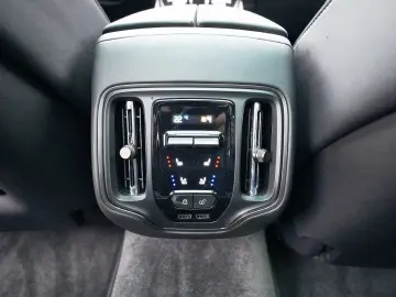 ASTON MARTIN DBX 707 Xenon Grey Onyx Black