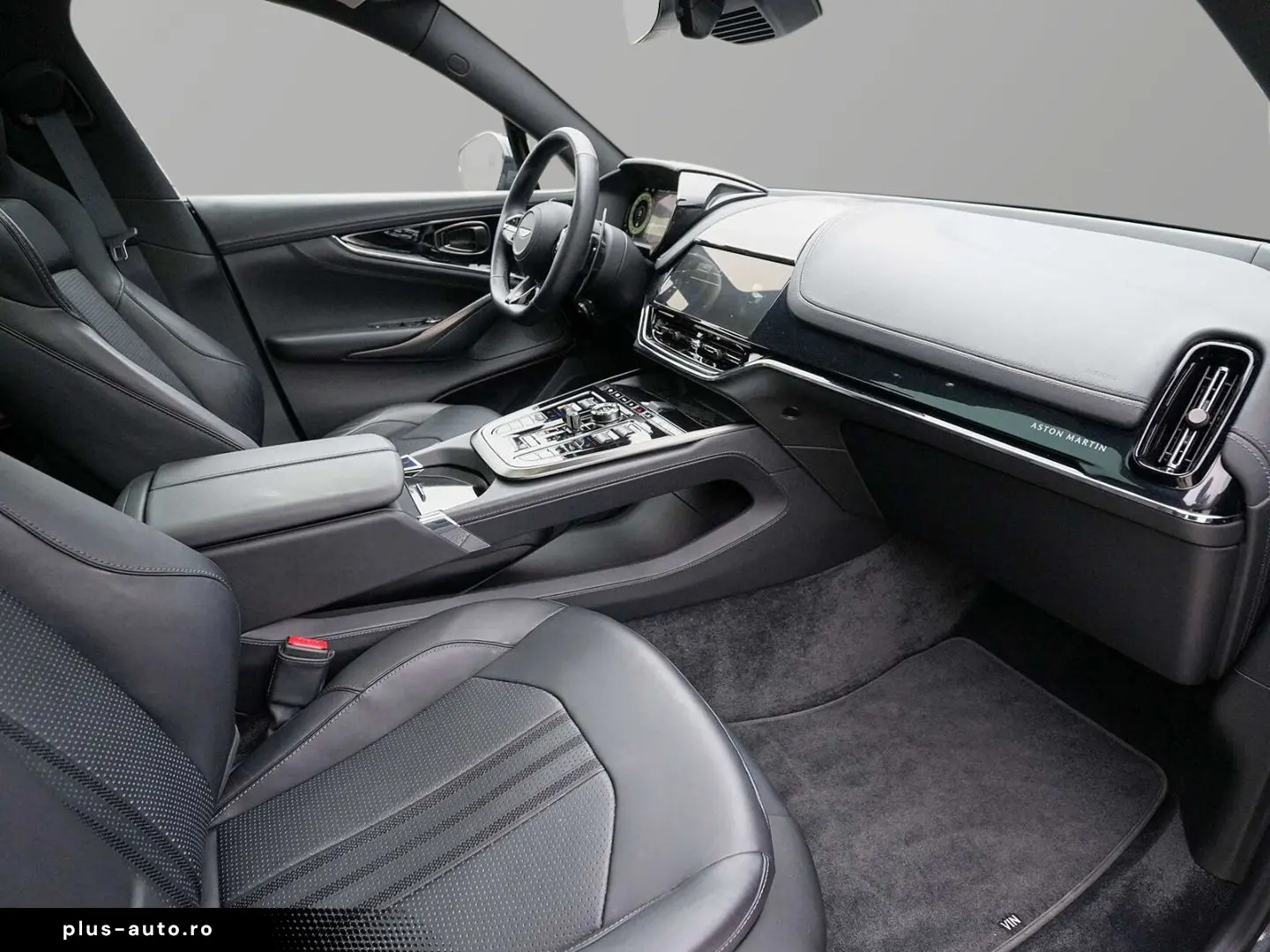 ASTON MARTIN DBX 707 Xenon Grey Onyx Black