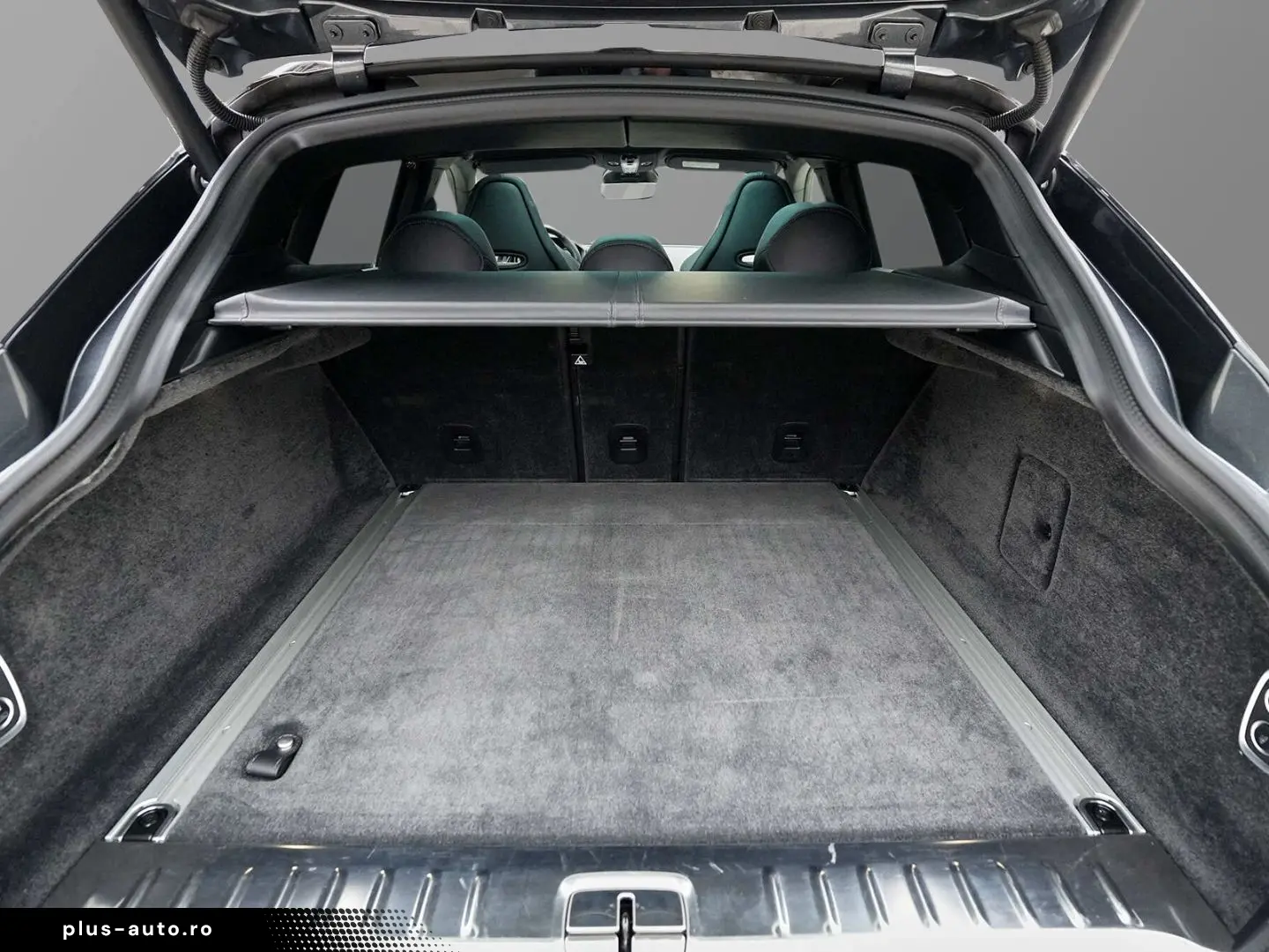 ASTON MARTIN DBX 707 Xenon Grey Onyx Black