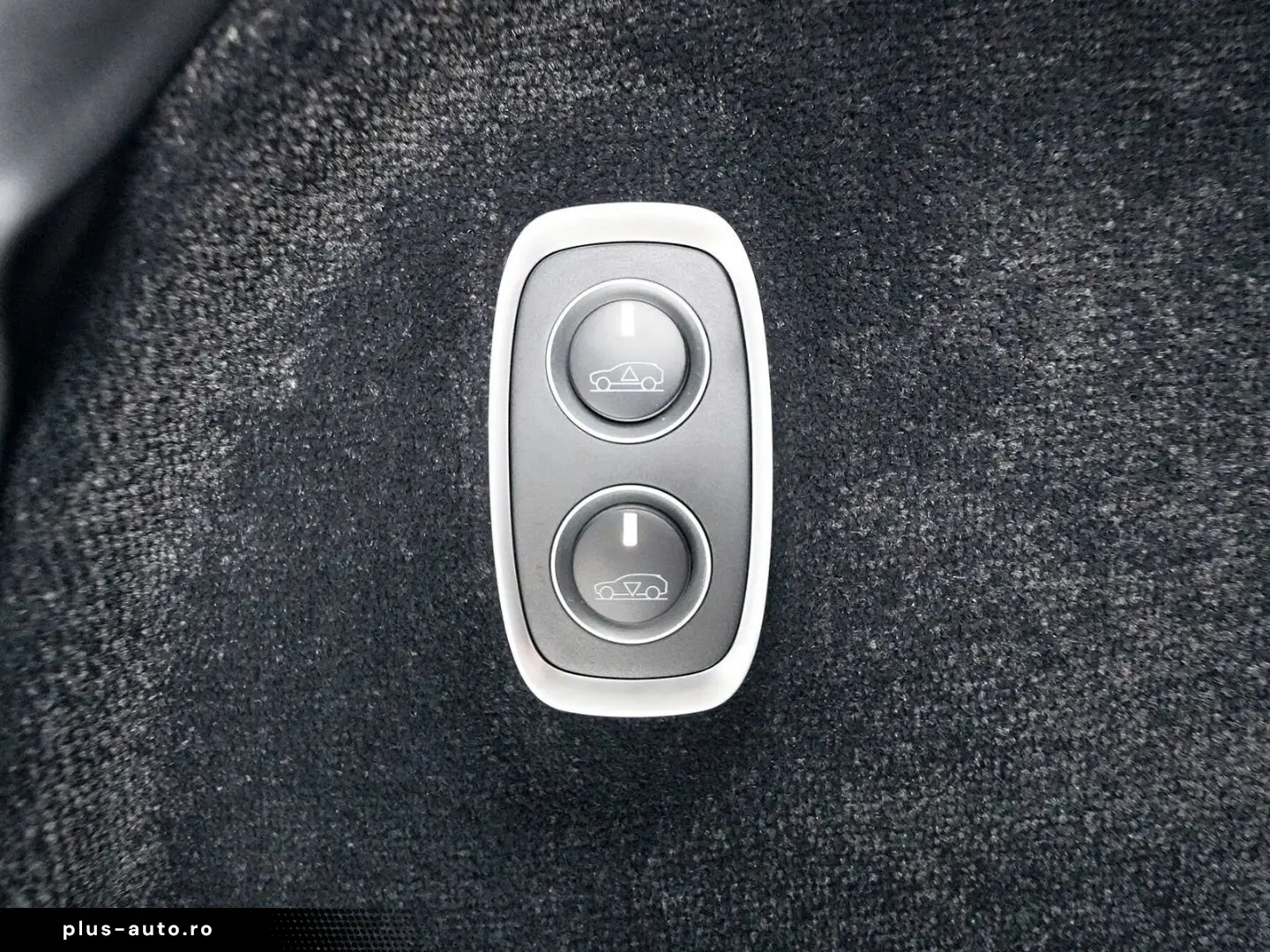 ASTON MARTIN DBX 707 Xenon Grey Onyx Black