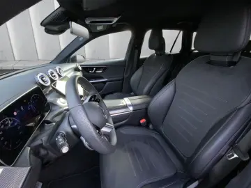 MERCEDES-BENZ GLC 300 d AMG Line 4Matic