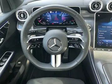 MERCEDES-BENZ GLC 300 d AMG Line 4Matic