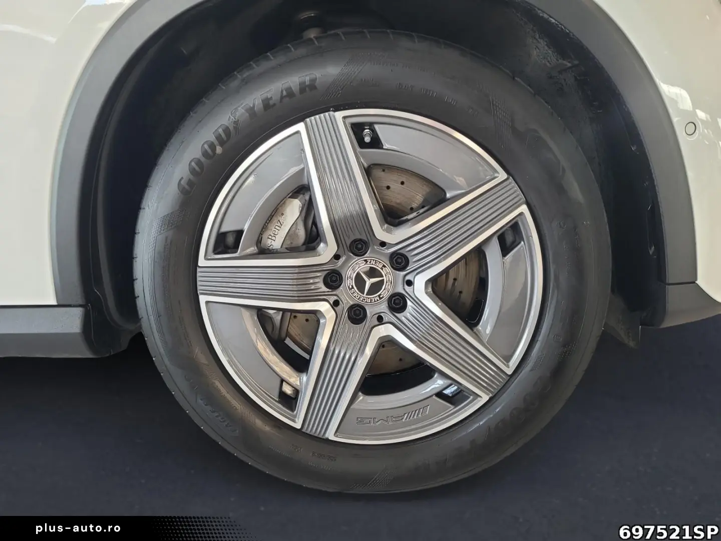 MERCEDES-BENZ GLC 200 4M AMG  AHK Pano 360  Ambiente KEYLESS