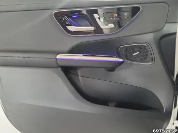 MERCEDES-BENZ GLC 200 4M AMG  AHK Pano 360  Ambiente KEYLESS