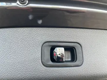 MERCEDES-BENZ GLC 300 de 4M Edition-AMG AHK 20 WiP 360 DISTR