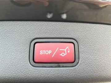 MERCEDES-BENZ GLC 300 de 4M Edition-AMG AHK 20 WiP 360 DISTR