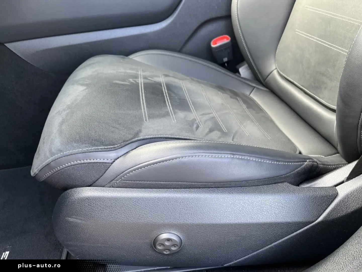 MERCEDES-BENZ GLC 300 de 4M Edition-AMG AHK 20 WiP 360 DISTR