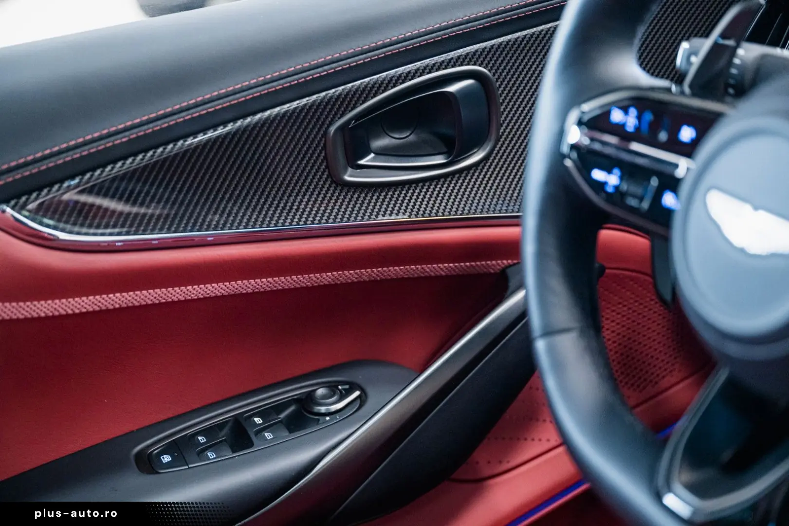 ASTON MARTIN 4.0 V8 DBX707 25MY Full Options