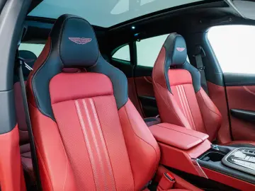 ASTON MARTIN 4.0 V8 DBX707 25MY Full Options