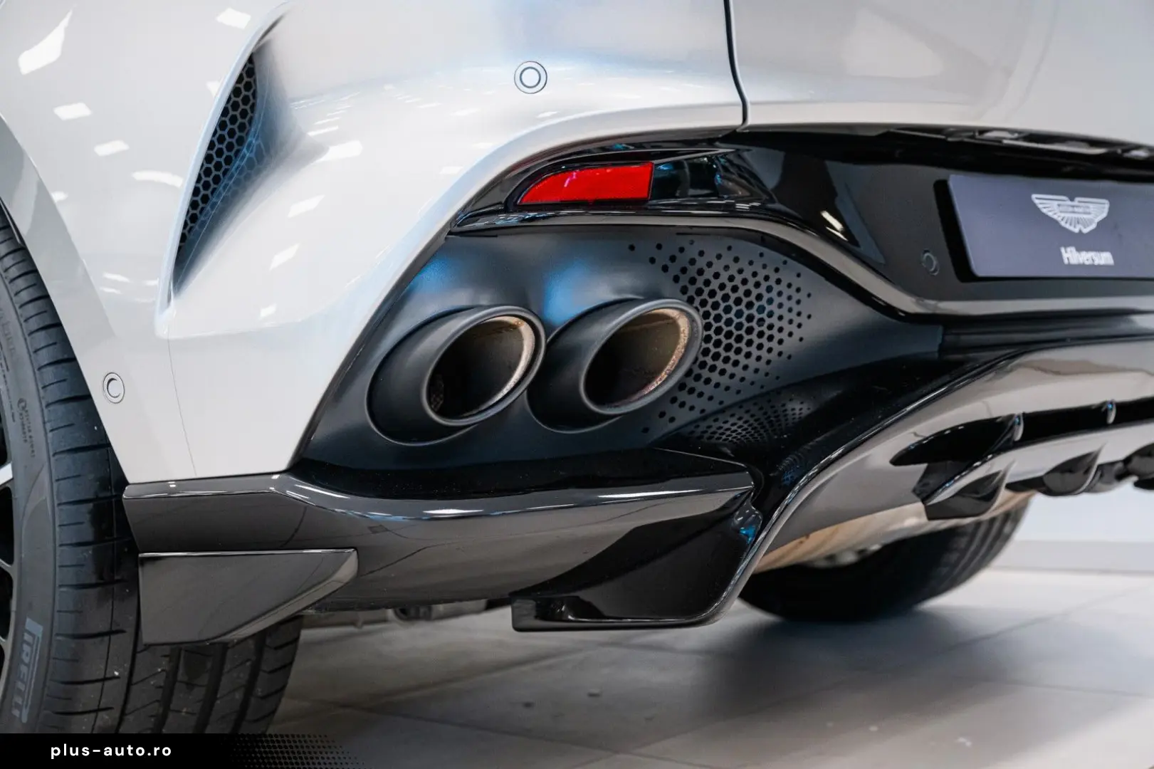 ASTON MARTIN 4.0 V8 DBX707 25MY Full Options