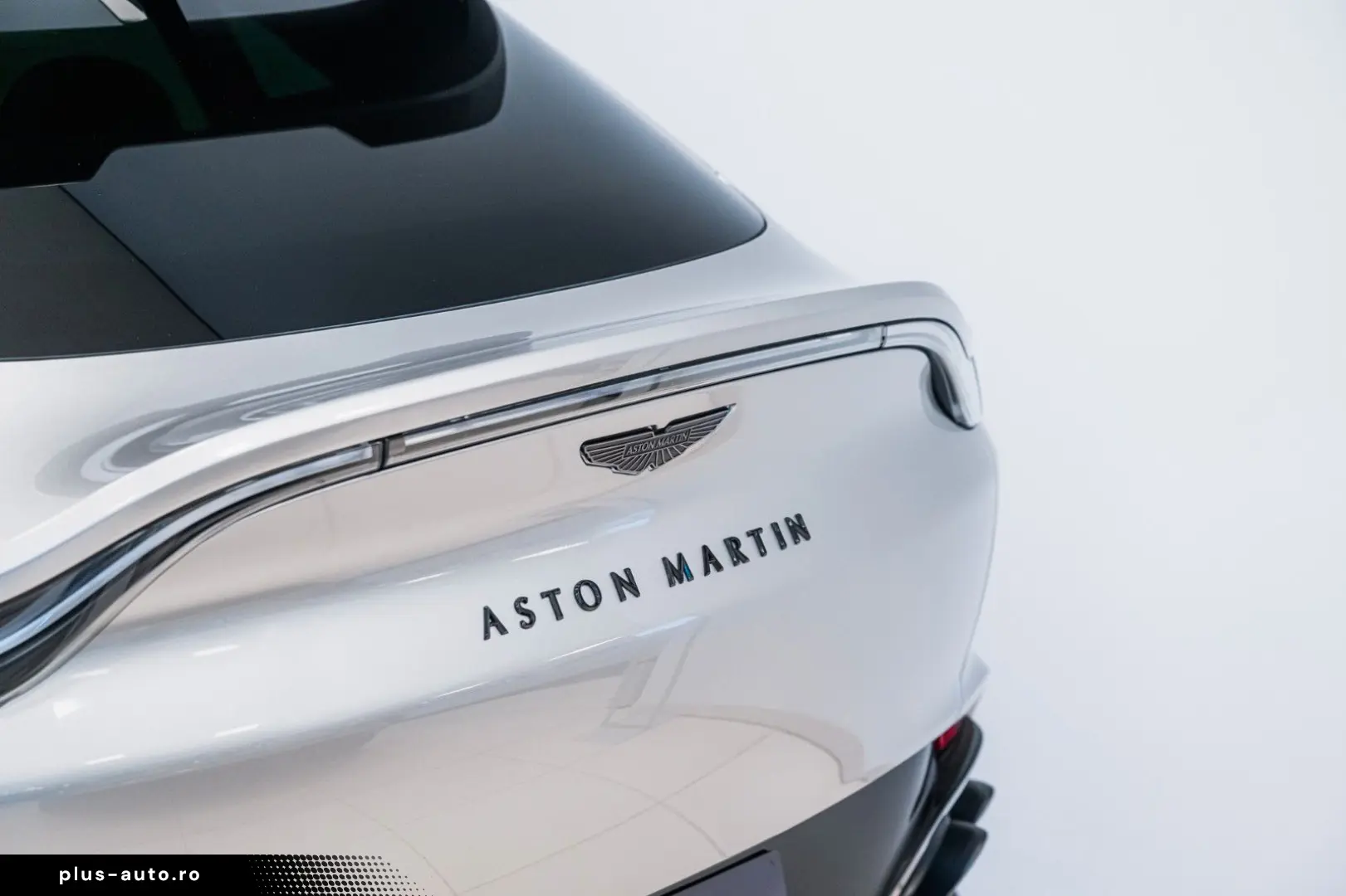 ASTON MARTIN 4.0 V8 DBX707 25MY Full Options