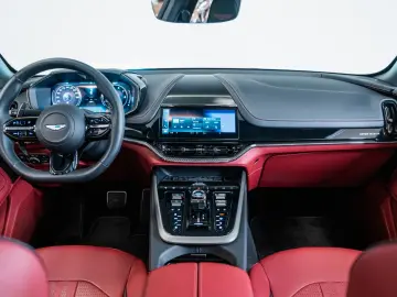 ASTON MARTIN 4.0 V8 DBX707 25MY Full Options