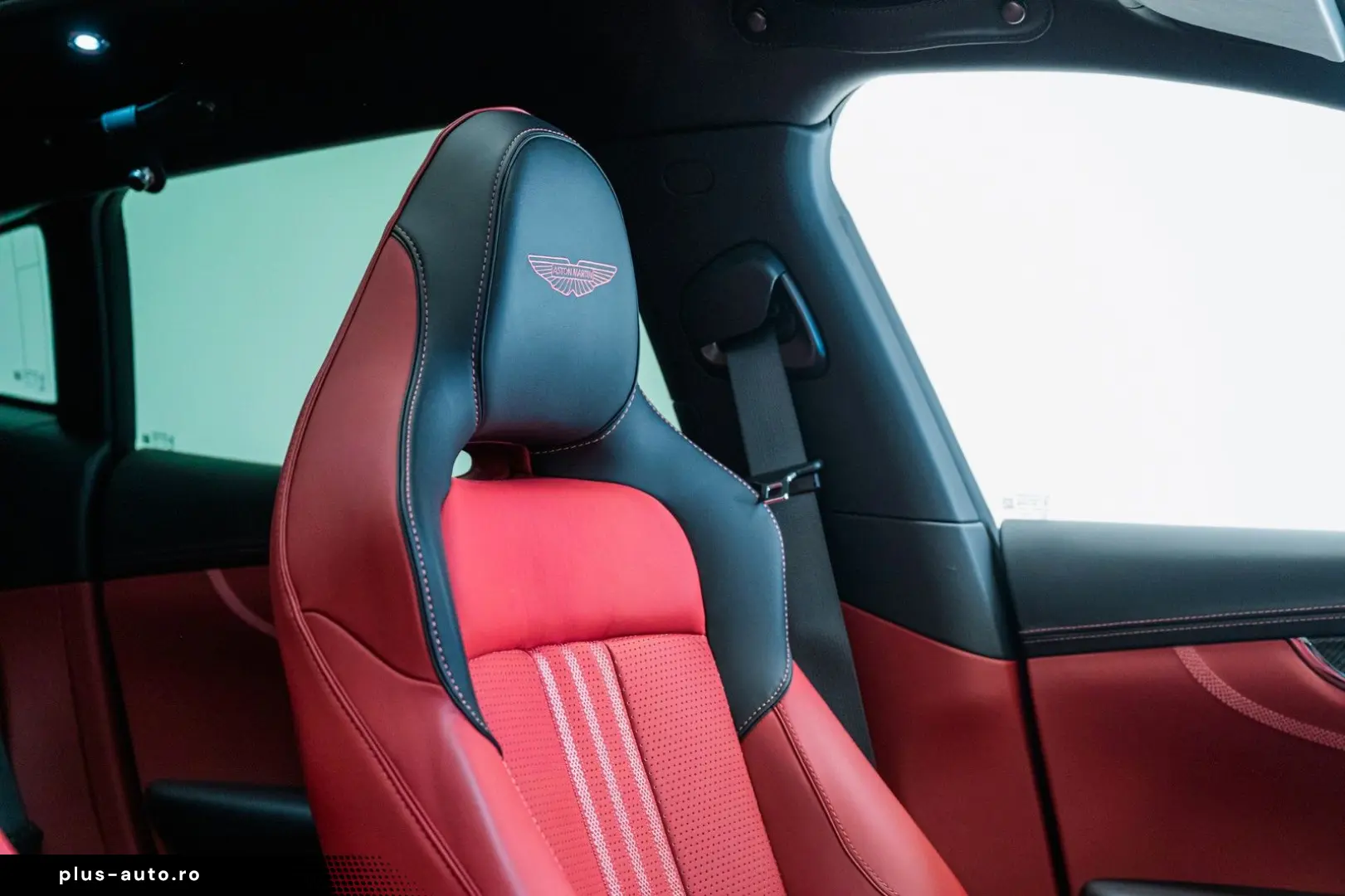 ASTON MARTIN 4.0 V8 DBX707 25MY Full Options