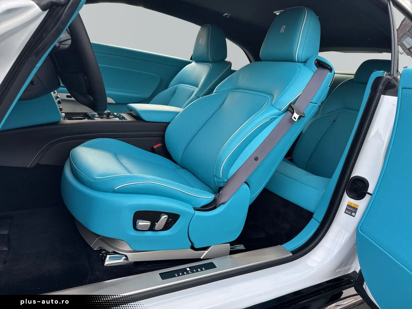 ROLLS ROYCE Spectre  White Tiffany Blue