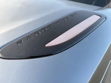 RANGE ROVER VELAR     FIRST EDITION