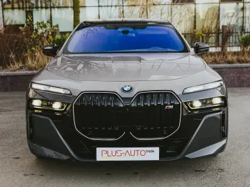 BMW M760e Individual BiColor - Preluare Leasing