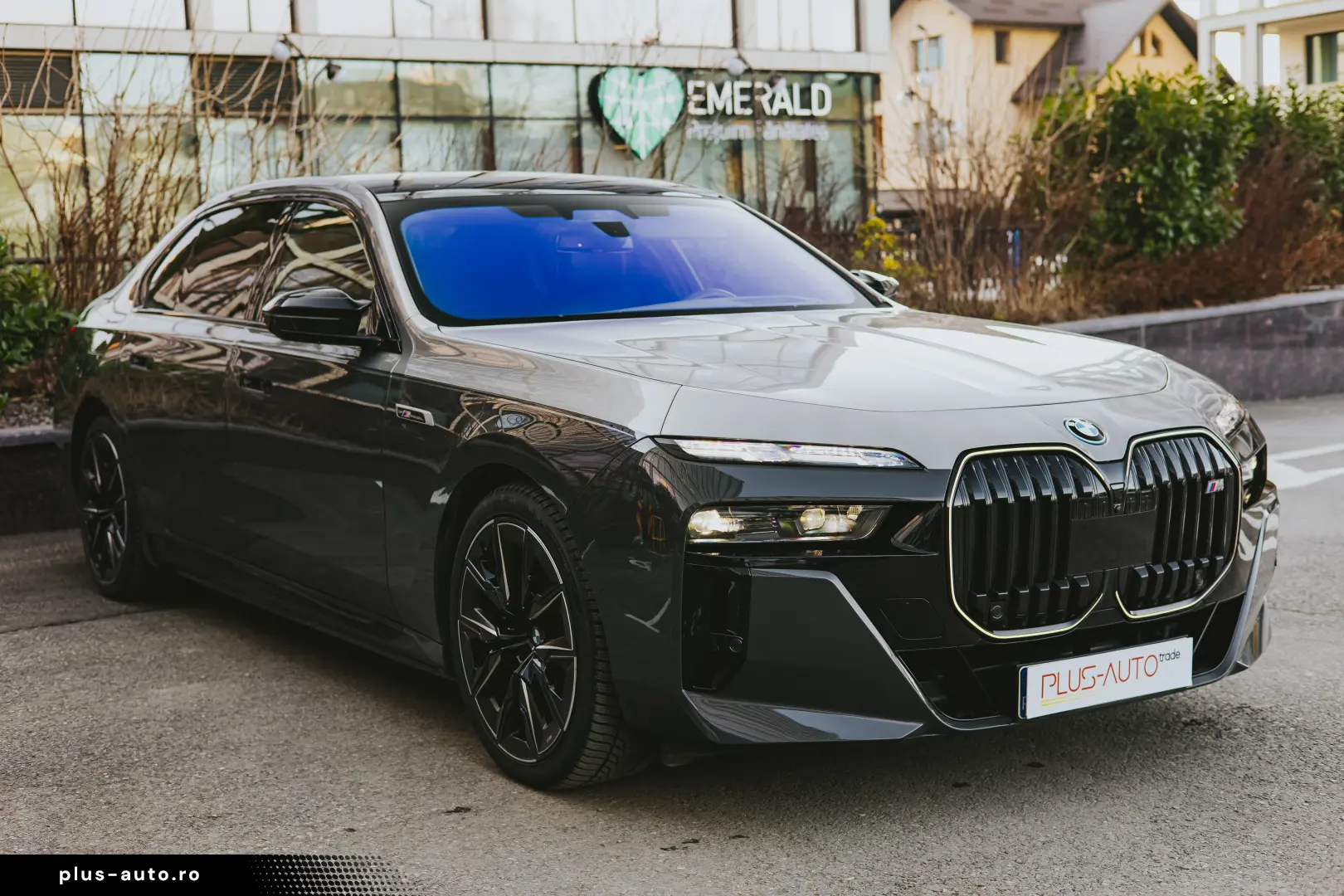 BMW M760e Individual BiColor - Preluare Leasing