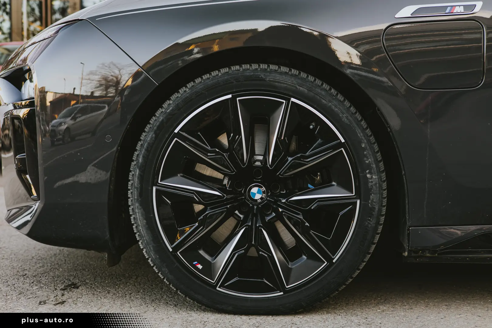 BMW M760e Individual BiColor - Preluare Leasing