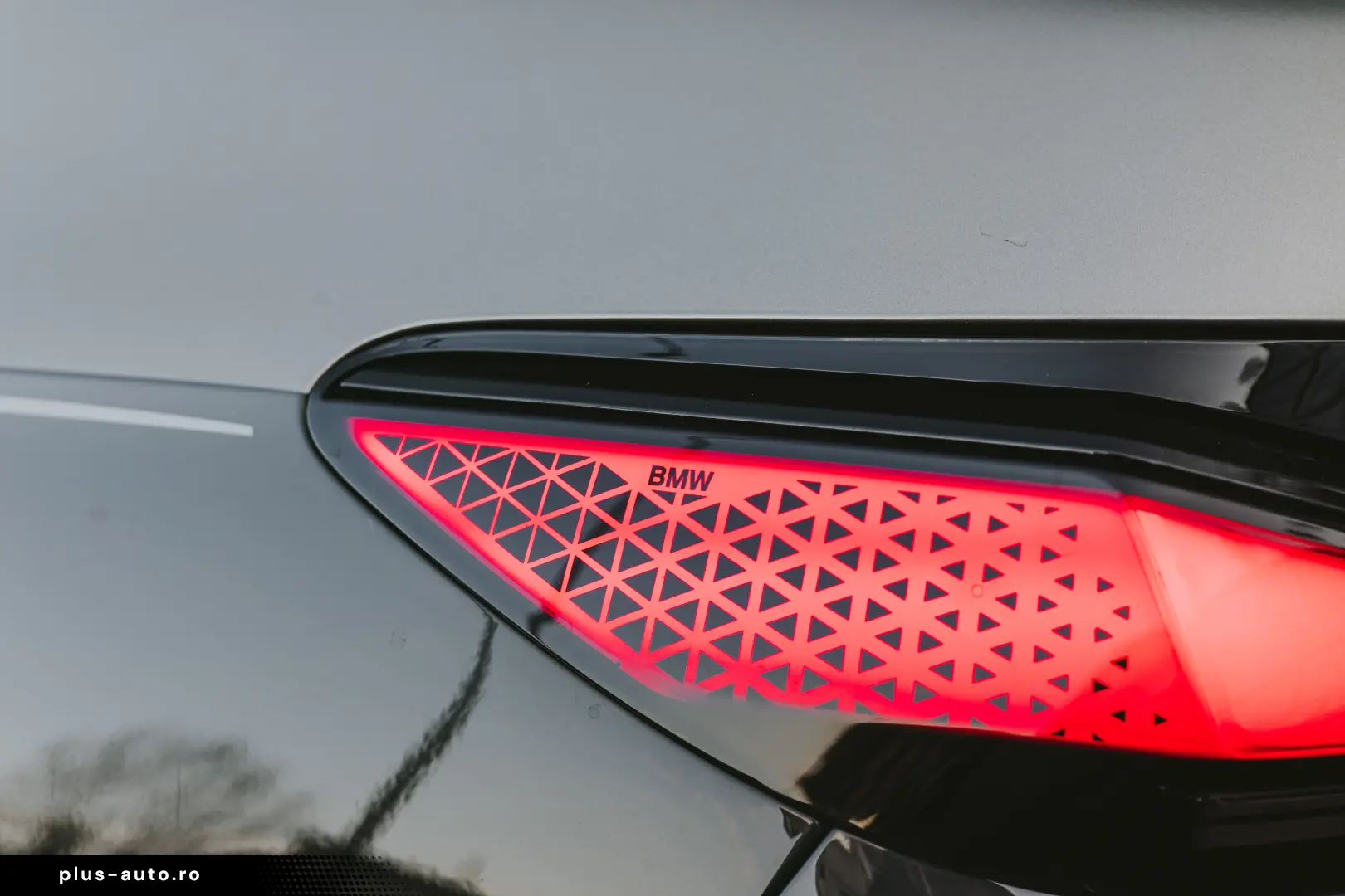 BMW M760e Individual BiColor - Preluare Leasing