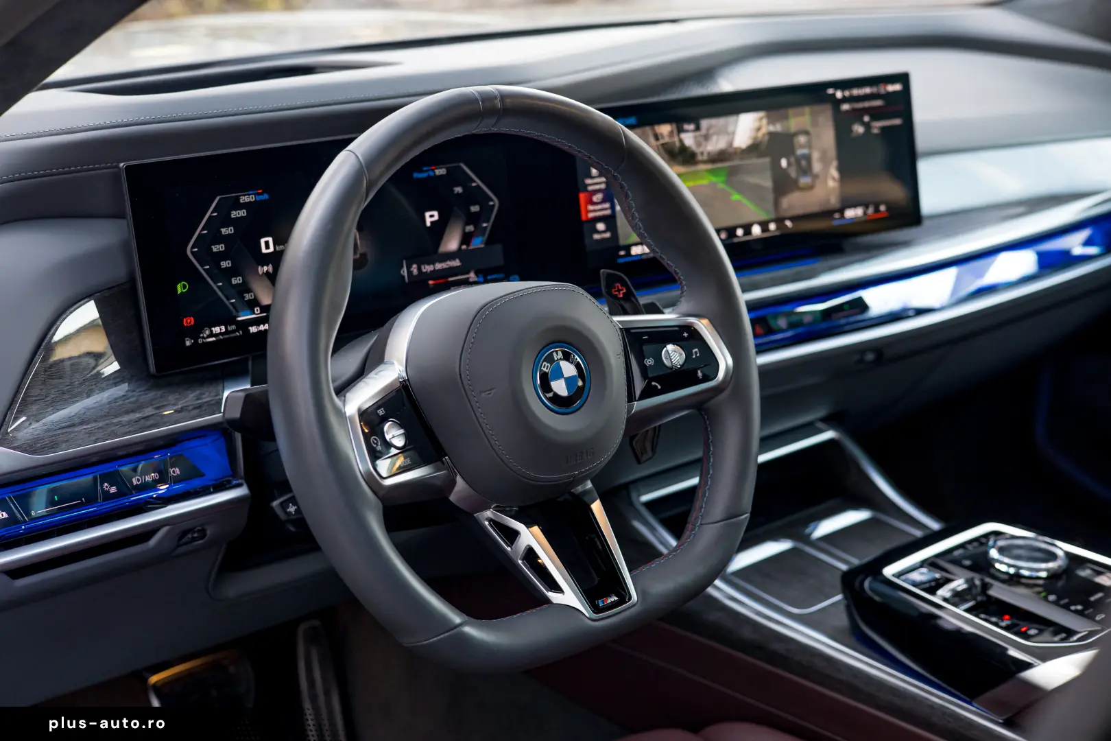 BMW M760e Individual BiColor - Preluare Leasing