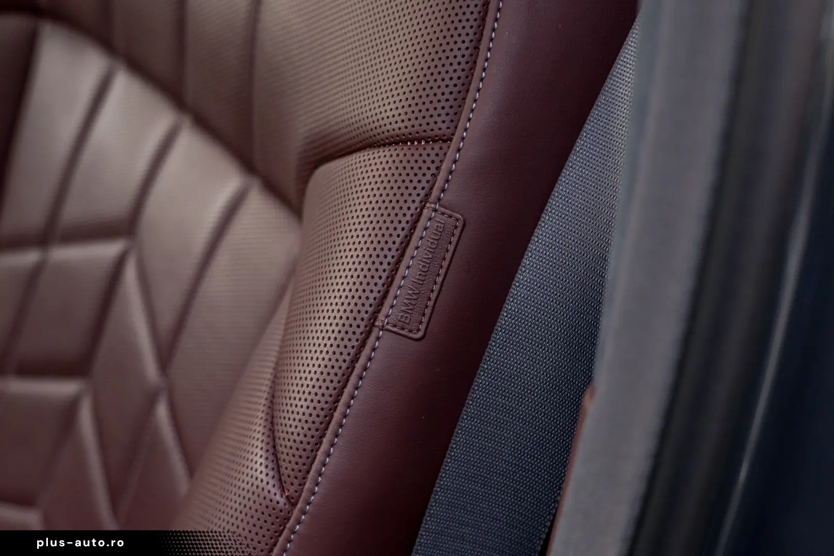 BMW M760e Individual BiColor - Preluare Leasing