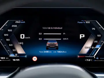 BMW M760e Individual BiColor - Preluare Leasing