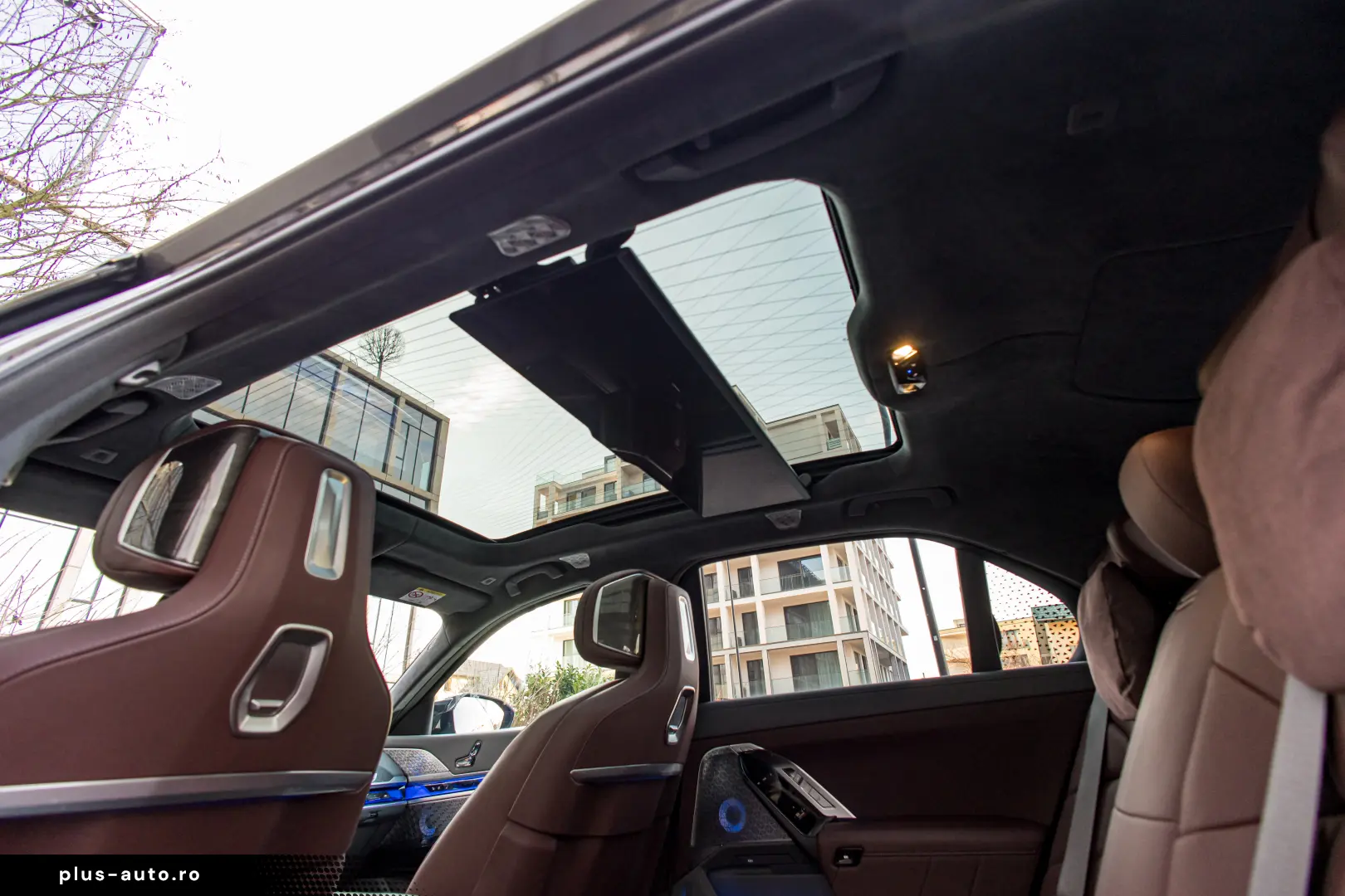 BMW M760e Individual BiColor - Preluare Leasing