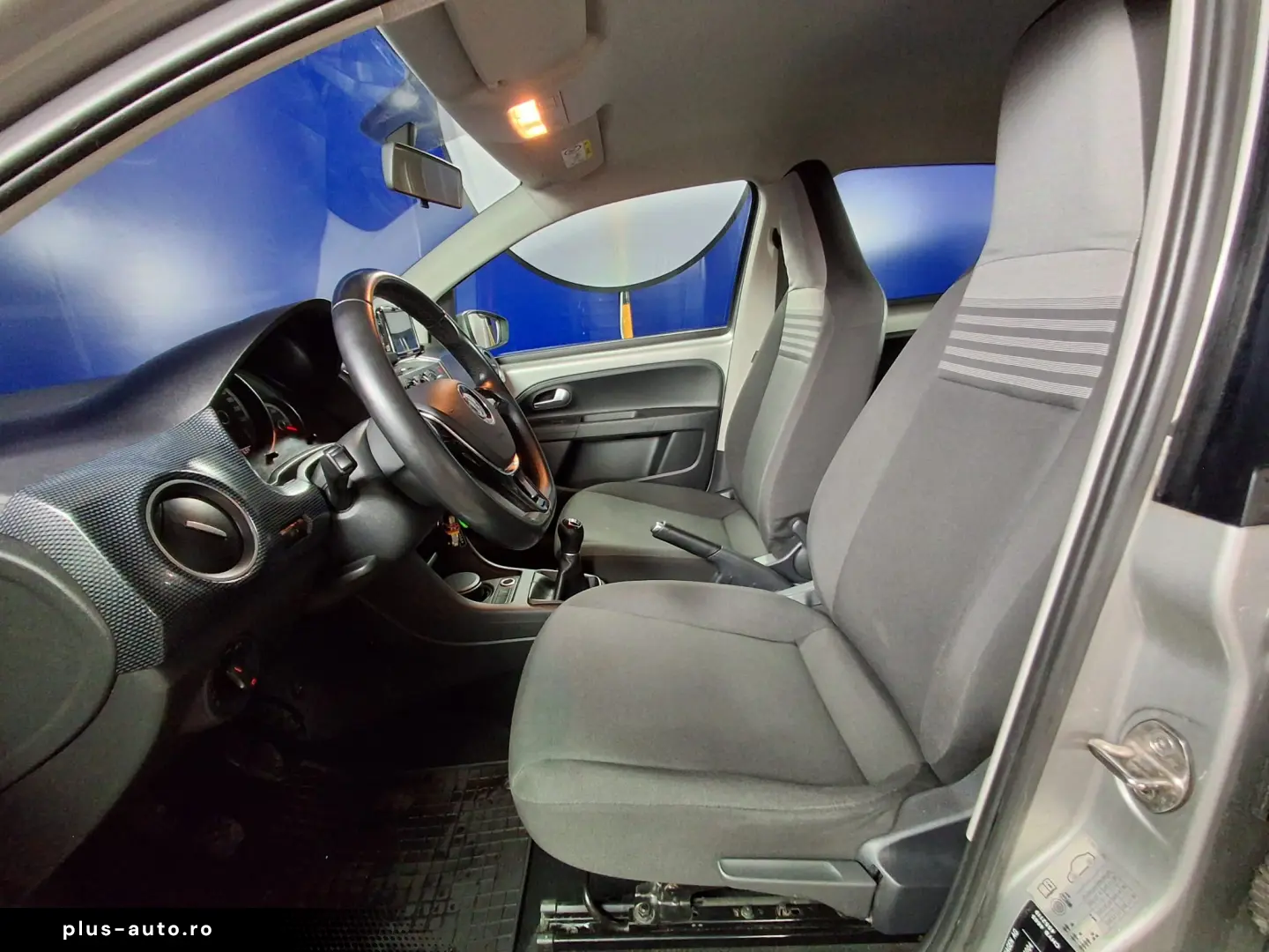 VOLKSWAGEN UP! 1.0i 75CP 2017