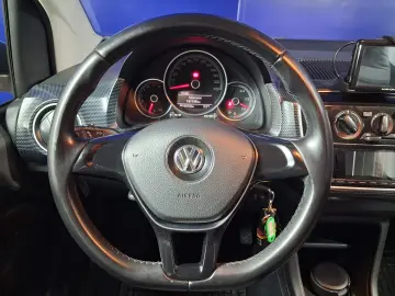 VOLKSWAGEN UP! 1.0i 75CP 2017
