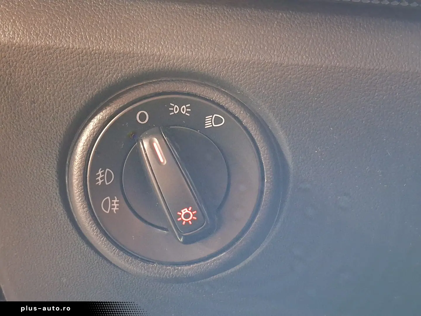 VOLKSWAGEN UP! 1.0i 75CP 2017