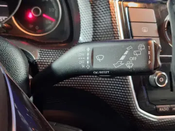 VOLKSWAGEN UP! 1.0i 75CP 2017