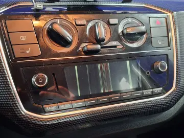 VOLKSWAGEN UP! 1.0i 75CP 2017