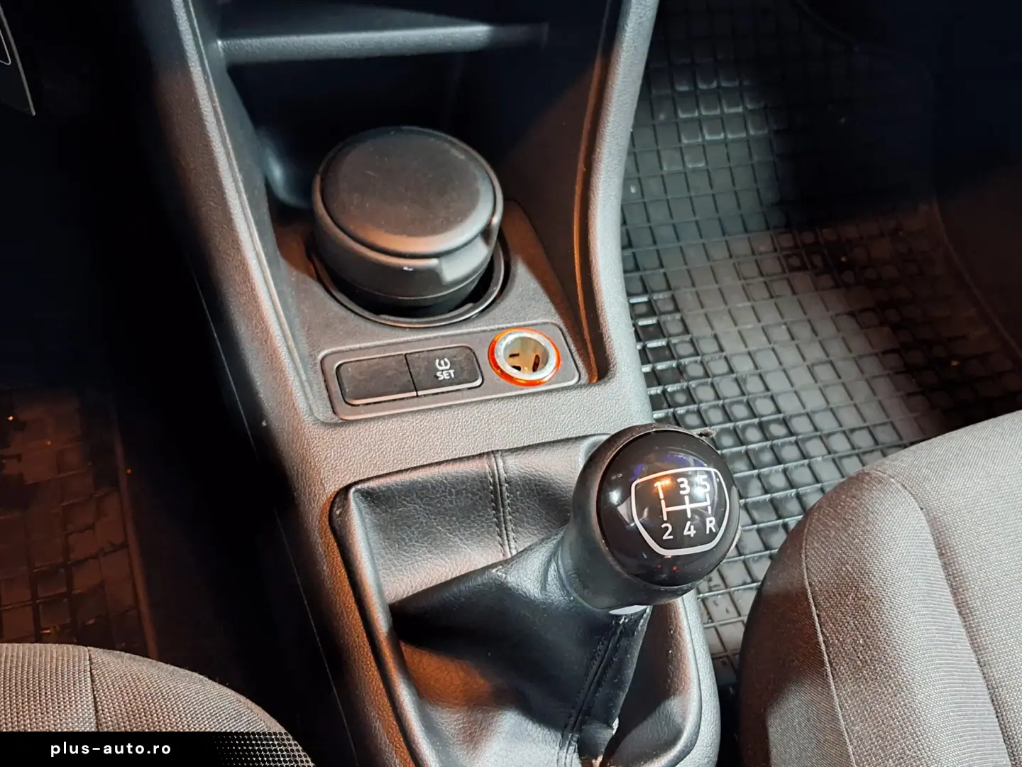 VOLKSWAGEN UP! 1.0i 75CP 2017