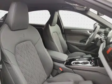 Audi A6 Limousine 2.0 TDI Quattro S-Line PassDisplay 360