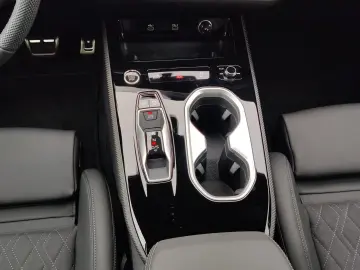 Audi A6 Limousine 2.0 TDI Quattro S-Line PassDisplay 360