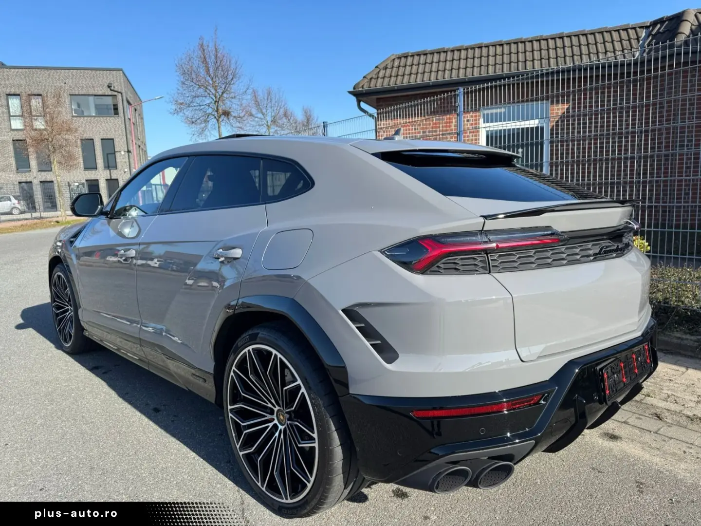 NEW Lamborghini Urus SE