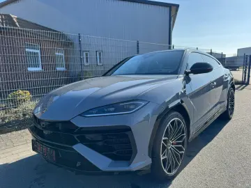 NEW Lamborghini Urus SE