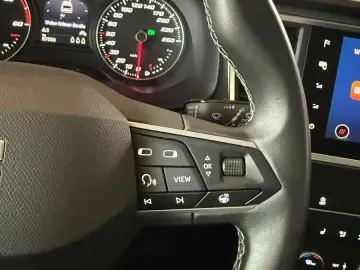 SEAT Ateca 2.0 TDI Style LED ACC PDC SHZ Navi