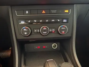 SEAT Ateca 2.0 TDI Style LED ACC PDC SHZ Navi