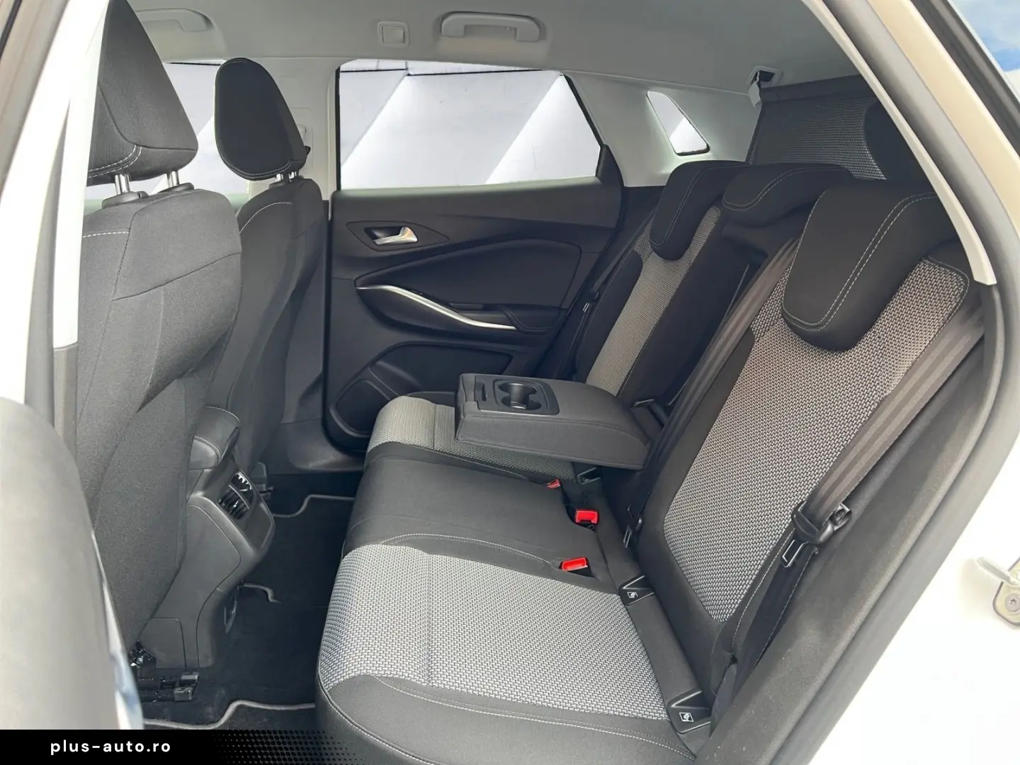 OPEL Grandland 1.5 D Business Edition LED AHK ACC NAV