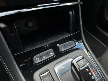 OPEL Grandland 1.5 D Business Edition LED AHK ACC NAV