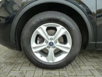 FORD Kuga Cool & Connect