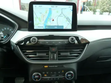 FORD Kuga Cool & Connect