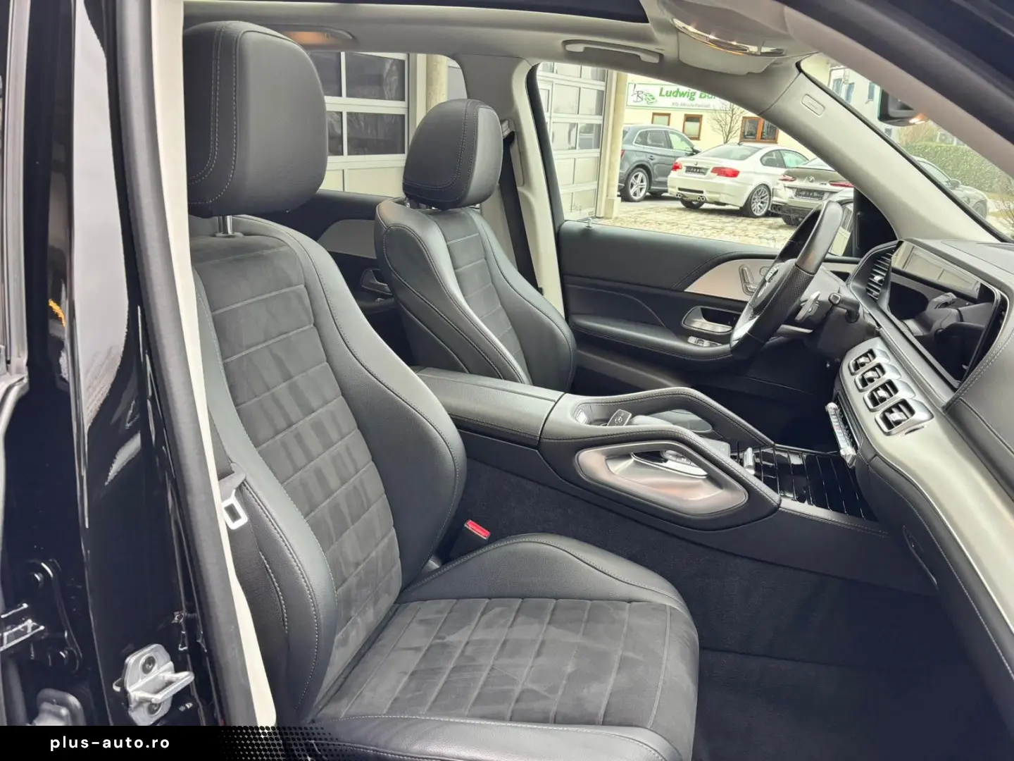 MERCEDES-BENZ GLE 300 4Mo AMG Pano AHK Distronic Wid&hellip;