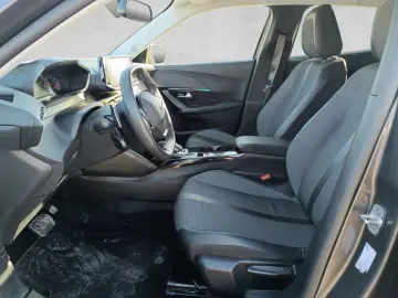 PEUGEOT 2008 BlueHDi 130 EAT8 Allure