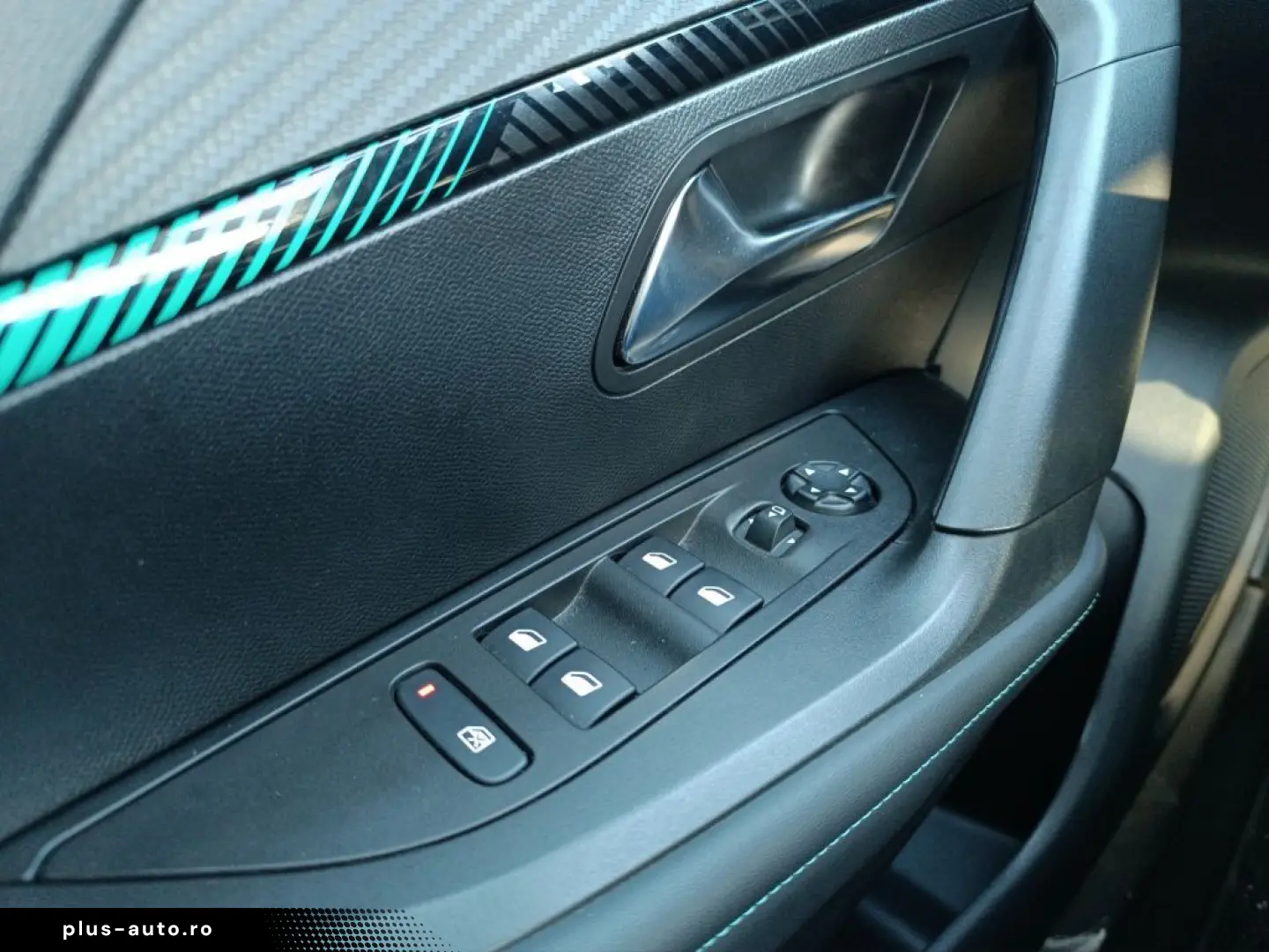 PEUGEOT 2008 BlueHDi 130 EAT8 Allure