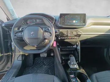 PEUGEOT 2008 BlueHDi 130 EAT8 Allure