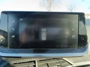 PEUGEOT 2008 BlueHDi 130 EAT8 Allure