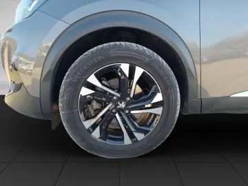 PEUGEOT 2008 BlueHDi 130 EAT8 Allure